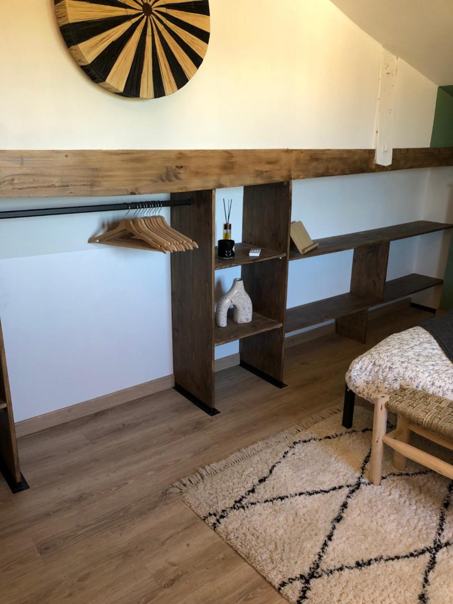 Au Dessus De Chez Nous Bed & Breakfast Doulezon Luaran gambar